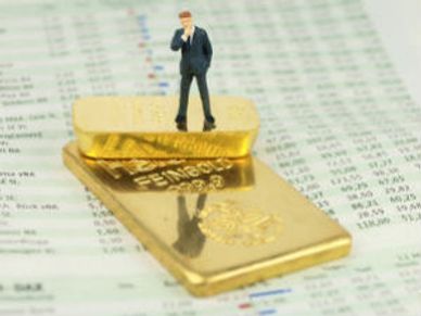 International Gold prices top six month high as Ukraine concerns rise