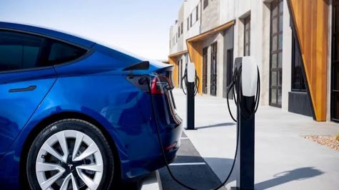 India's Electric Vehicle Market To Ride High Ahead, Here's How! 