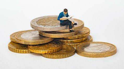 Top Stocks to Buy Before the Fesitive Season starts