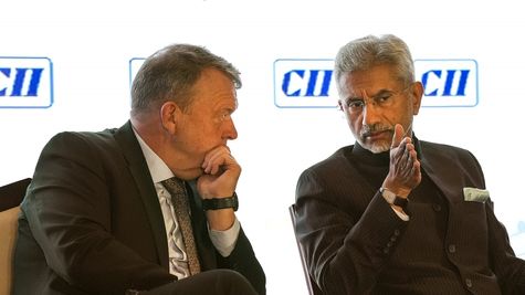 Renowned Economist Prof Gunter Pauli Advocates for Sustainability and Ethics in Business at World Coffee Conference