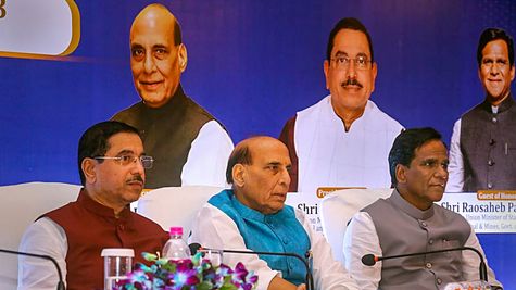 Centre Signs Agreements with Successful Bidders in Seventh Round of Coal Mines Auction
