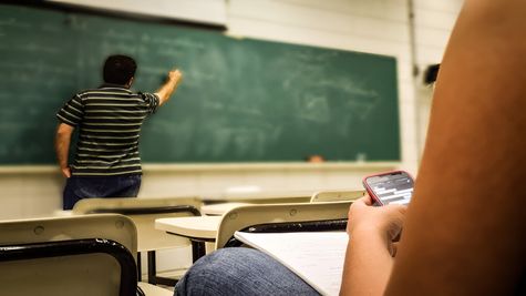 Government Penalizes Coaching Institutes For False Claims Of IAS Success