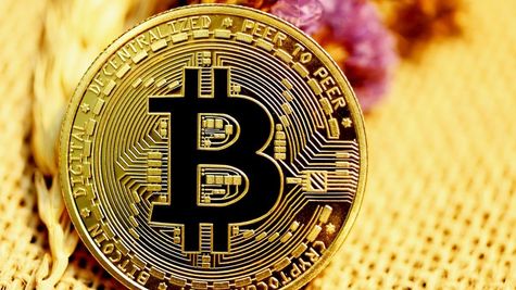 Is Bitcoin the New Gold? Examining the Digital Contender