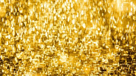 Invest in Gold like a Pro: Timing for Maximum Returns!