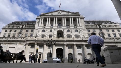 British Economy Shrinks, Recession Risk Increases; BOE Decision On Interest Rate In Focus 