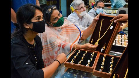 Gold and Silver Prices Decline in India Amid Global Market Adjustments