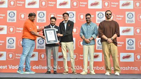 Swiggy Shares Soar 15% Following Tepid Listing, Market Cap Surpasses Rs 1 Lakh Crore; What Analysts Say?