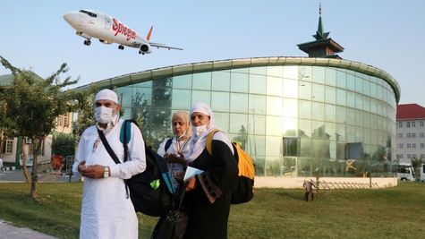 SpiceJet To Resume Haj Flights From Srinagar on Wednesday