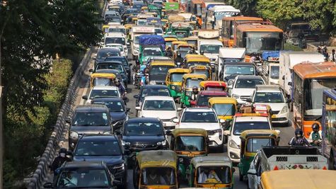 Delhi Bans Fuel for 10-Year-Old Vehicles from July 1; Up to Rs 10,000 Fine If You Drive These Vehicles in City