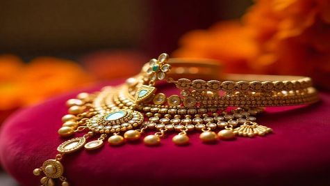 Gold Rate In India Down By Rs 19,100 In 3 Days; 24K, 22K, 18K Gold Prices; Gold Outlook For June 10 To June 11