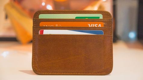 When Not To Use A Credit Card: Key Scenarios To Consider