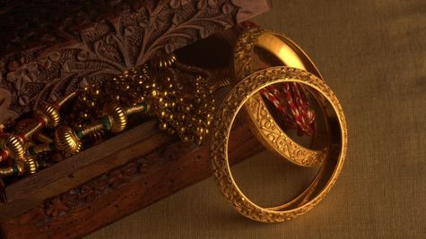 Gold Rate In India Crash To Rs 1.2 Lk From Rs 1.32 Lkh Peak; Will Rally Return Post Fed Meet? 28 Oct Outlook