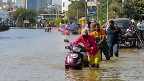 Kerala Weather Emergency: Red Alert Issued, Schools and Colleges to Remain Shut Due to Heavy Rainfall