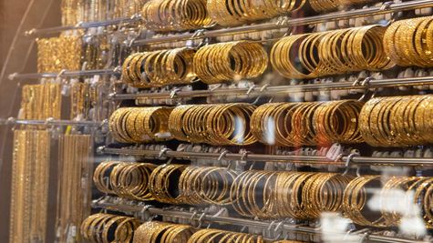 Drop in Gold Rate Today in India After Two-Day Surge; Silver Prices Remain Unchanged on February 11, 2026