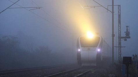 Vande Bharat Express Trains Delayed as Dense Fog Hits Delhi and Uttar Pradesh