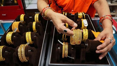 Gold Rates In India Today Fall For 2nd Day In Row, Silver Prices Crash Too; 24K, 22K, 18K Gold Prices On Mar 3
