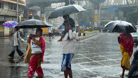 Karnataka Weather on Orange Alert: IMD Issues Very Heavy Rain Warning Amid 40% Rainfall Deficit