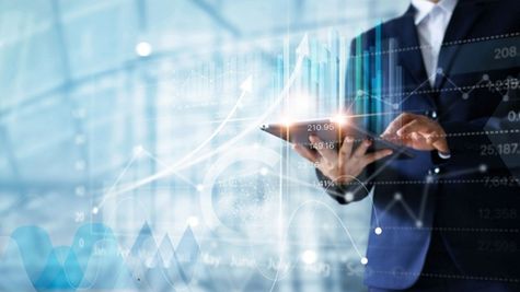 Bajaj Finance Share Price Hits 52-Week High Post Q1 Result | What’s Next For Investors? Check TP