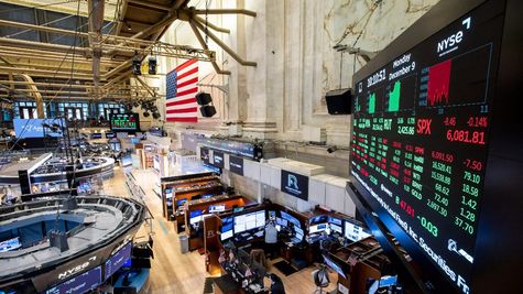 US Stock Market Falls For 3-Sessions In Row: Dow Jones Drops 497 Pts, Nasdaq Crashes 513 Pts; Fed Minutes Eyed