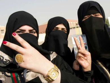 യുഎഇയിൽ കുറഞ്ഞ ശമ്പളത്തിൽ ജോലി ചെയ്യുന്ന പ്രവാസികൾക്കും ഇനി കുടുംബത്തെ കൂടെ കൂട്ടാം