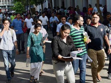 ഐഐടികളിൽ എംടെക്ക് ഫീസ് കുത്തനെ കൂട്ടി; 10 മടങ്ങ് വർദ്ധനവ്