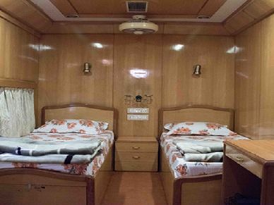 ബെഡ് റൂമിൽ കിടന്നുറങ്ങും പോലെ യാത്ര ചെയ്യാം ഈ ട്രെയിനിൽ; ഇന്ത്യൻ റെയിൽവേയുടെ പുതിയ മുഖം