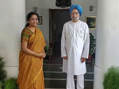 ആദ്യ ബജറ്റിന് മുന്നോടിയായി ധനമന്ത്രി നിര്‍മല സീതാരാമന്‍ മന്‍മോഹന്‍സിംഗുമായി കൂടിക്കാഴ്ച നട