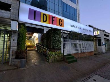 ഐ‌ഡി‌എഫ്‌സി ഫസ്റ്റ് ബാങ്കിന് മൂന്നാം പാദത്തിൽ 130 കോടി ലാഭം