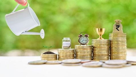 മാസത്തിൽ നിക്ഷേപിക്കാൻ ഒരുങ്ങിയോ; 5,000 രൂപ പ്രതിമാസം നിക്ഷേപിക്കാൻ പറ്റിയ 2 പദ്ധതികൾ ഇതാ