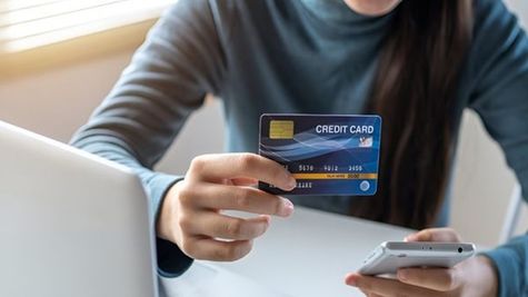 നിങ്ങൾക്ക് എത്ര ക്രെഡിറ്റ് കാർഡുകൾ ഉണ്ടായിരിക്കണം? അവ കൈകാര്യം ചെയ്യുന്നതിനുള്ള ലളിതമായ വഴികൾ