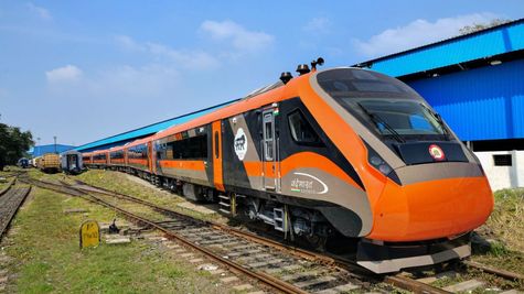 രാജ്യത്ത് 4 വന്ദേ ഭാരത് ട്രെയിനുകൾ കൂടി; യാത്രാ മേഖലയിലും ടൂറിസത്തിലും പുത്തൻ വിപ്ലവം സൃഷ്ടിക്കും