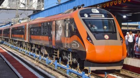 യാത്രയ്ക്ക് 15 മിനിട്ട് ബാക്കിയുണ്ടോ..? വന്ദേഭാരതിൽ ടിക്കറ്റ് ഉറപ്പാക്കാം, എങ്ങനെ എന്ന് പരിശോധിക്കൂ..