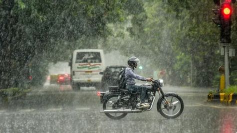 മഴ വരുന്നേ.. മഴ..! സംസ്ഥാനത്ത് വരും ദിവസങ്ങളിൽ കാലാവസ്ഥ മാറും, ഈ 4 ജില്ലകളിൽ മഴ പെയ്യാൻ സാധ്യത