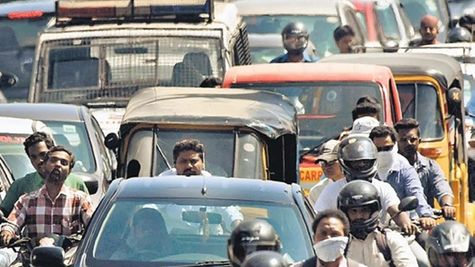 తెలంగాణలో వాహనం కొనాలనుకునే వారికి బిగ్ షాక్.. లైఫ్‌ ట్యాక్స్‌ పెంపు.. మొత్తం నాలుగు శ్లాబులుగా విభజన