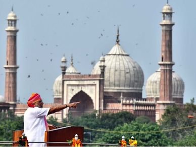 16 बातें जो PM मोदी ने देश की अर्थनीति पर की 