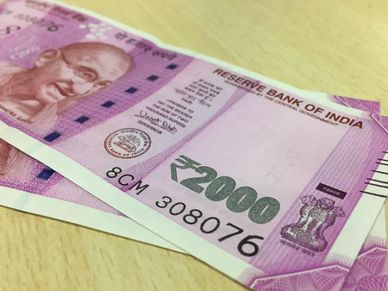 आखिर क्यों बद कर दिए गए 500-1000 रुपए के नोट?