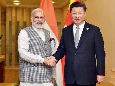 चीन के मुकाबले कितना मजबूत है भारत, देखें तुलना