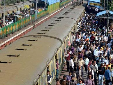 7वां वेतन आयोग: रेलवे कर्मचारी भूख हड़ताल पर 