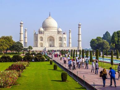 ताज का दीदार हुआ महंगा, टिकट के कीमतों में हुई बढ़ोतरी 