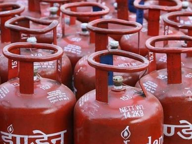 LPG Cylinder Price: रसोई गैस की नई कीमतें आज से लागू 