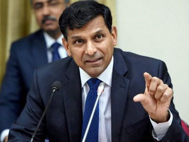 Raghuram Rajan: नौकरियों को बचाने में संरक्षणवाद से वास्तव मदद नहीं 