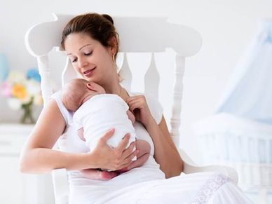 महिलाओं के ल‍िए कितना जरूरी Maternity Insurance, जानें क्या हैं फायदे