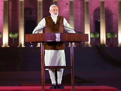Narendra Modi ने दूसरी बार ली PM पद की शपथ, वित्तमंत्री का अभी तक ऐलान नहीं 