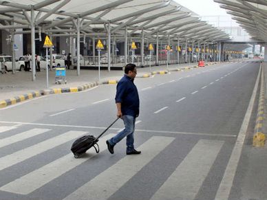 रिकॉर्ड संख्या में देश छोड़ कर भागे crorepati, जानें कारण