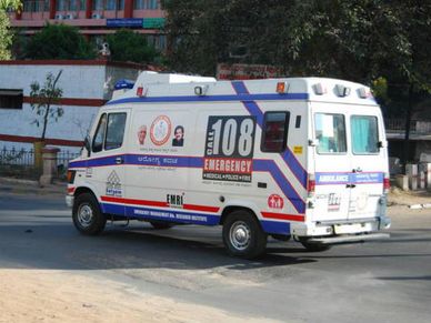 न‍ियम बदले: एंबुलेंस को नहीं द‍िया रास्‍ता, तो लगेगा 10,000 रु का जुर्माना