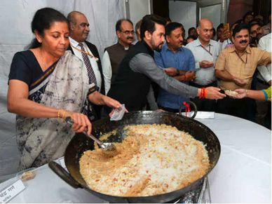 Budget 2020 : हलवा सेरेमनी के साथ बजट बनना शुरू, जाने परंपरा