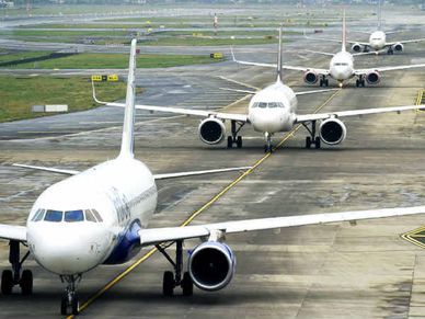 हवाई सफर सस्ता होने का रास्ता साफ, सरकार ने घटाया एटीएफ पर टैक्स