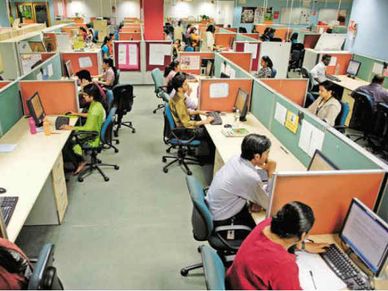 सरकार के इस  फैसले से सलामत रहेगी आपकी नौकरी, जानिए डिटेल