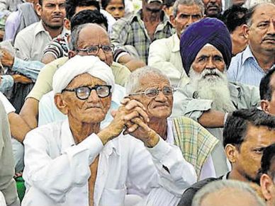 कोरोना संकट : केन्द्रीय कर्मचारियों का हर महीने 1 दिन का कटेगा वेतन, जानें डिटेल