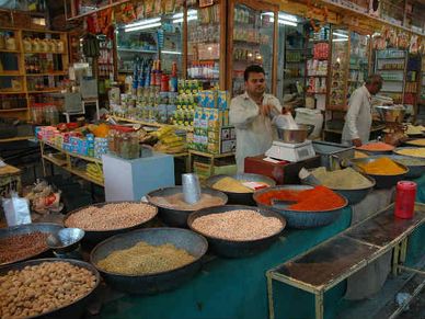 लॉकडाउन के बीच दुकानें खोलने की मिली छूट, जाने सरकार का पूरा आदेश